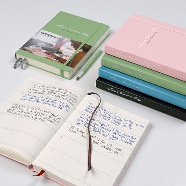 Щоденники для спогадівЩоденник на 5 років Leuchtturm1917 Some lines a day, Forest Green придбати в Dreamarium