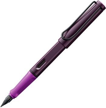 Перові ручкиПерова ручка Lamy Safari (0D8), перо F, violet blackberry придбати в Dreamarium