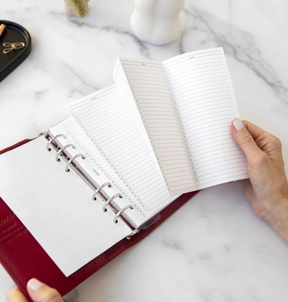 ОрганайзериОрганайзер Filofax Finsbury Personal, Scarlet придбати в Dreamarium
