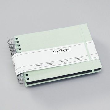 Фотоальбоми на спіраліФотоальбом на спіралі Semikolon, Mucho Mini, чорні сторінки, moss придбати в Dreamarium
