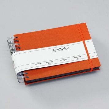Фотоальбоми на спіраліФотоальбом на спіралі Semikolon, Mucho Mini, чорні сторінки, orange придбати в Dreamarium