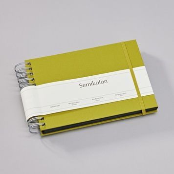 Фотоальбоми на спіраліФотоальбом на спіралі Semikolon, Mucho Mini, чорні сторінки, matcha придбати в Dreamarium