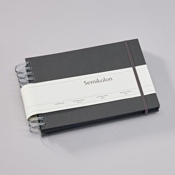 Фотоальбоми на спіраліФотоальбом на спіралі Semikolon, Mucho Mini, чорні сторінки, lava stone придбати в Dreamarium