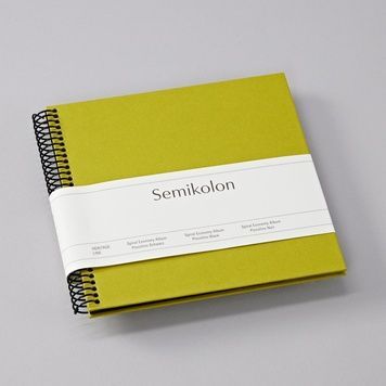 Фотоальбоми на спіраліФотоальбом на спіралі Semikolon, Piccolino, чорні сторінки, matcha придбати в Dreamarium